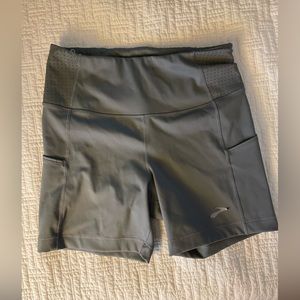 Brooks Method Women’s 5” shorts